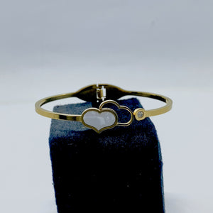 The Amore Heart Inlay Bangle Gold